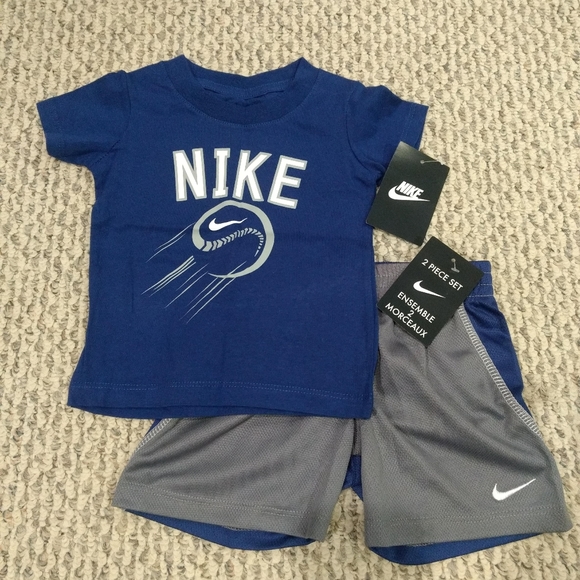 NWT Nike 12M Baby Boy Outfit, Nike 18M Toddler 2 Piece Set T-Shirt & Shorts - Picture 2 of 2